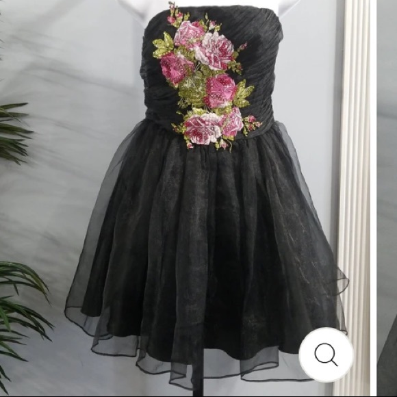 Betsey Johnson Dress - Picture 2 of 11